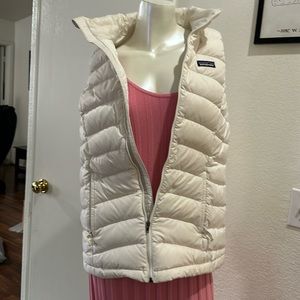 White Patagonia puffy Vest